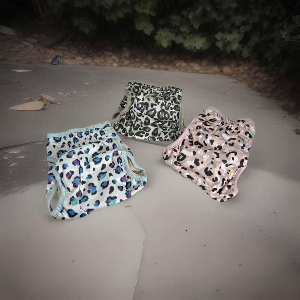 Langsprit Washable Female Dog Diapers, 3 Pack, MEDIUM New.